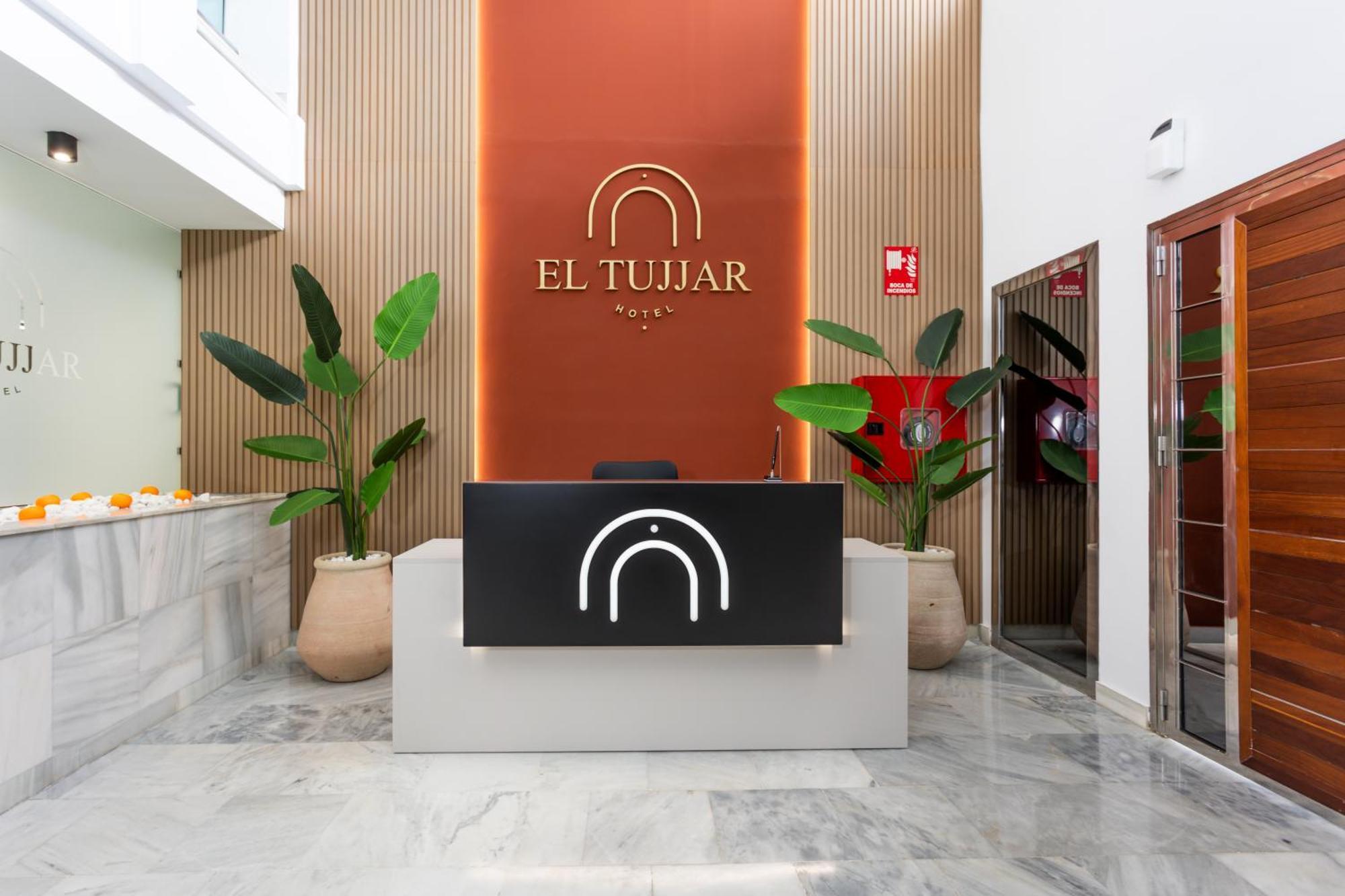 Hotel El Tujjar Los Barrios Exterior photo