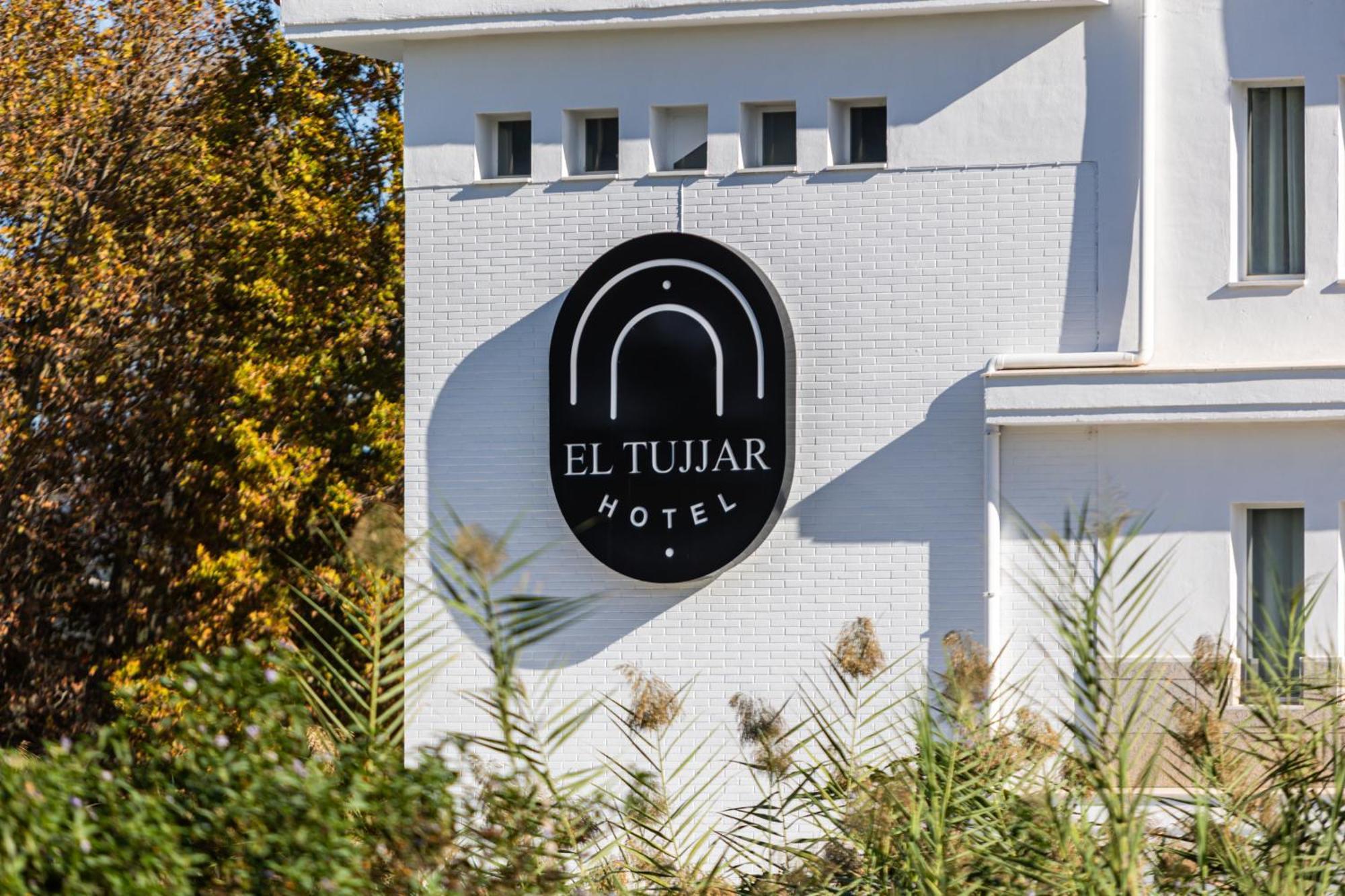 Hotel El Tujjar Los Barrios Exterior photo